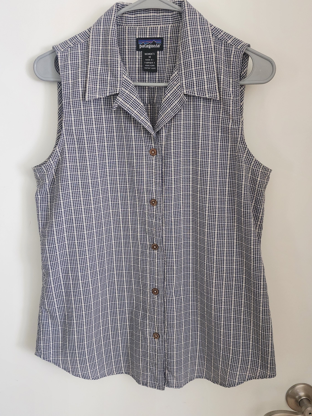 Patagonia Vintage Women’s Sleeveless Button-Up Plaid Top Navy Cream Medium